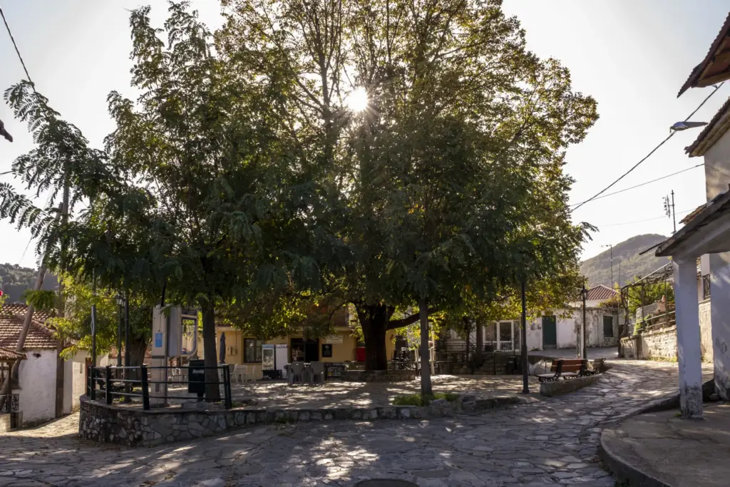Sklithro main square