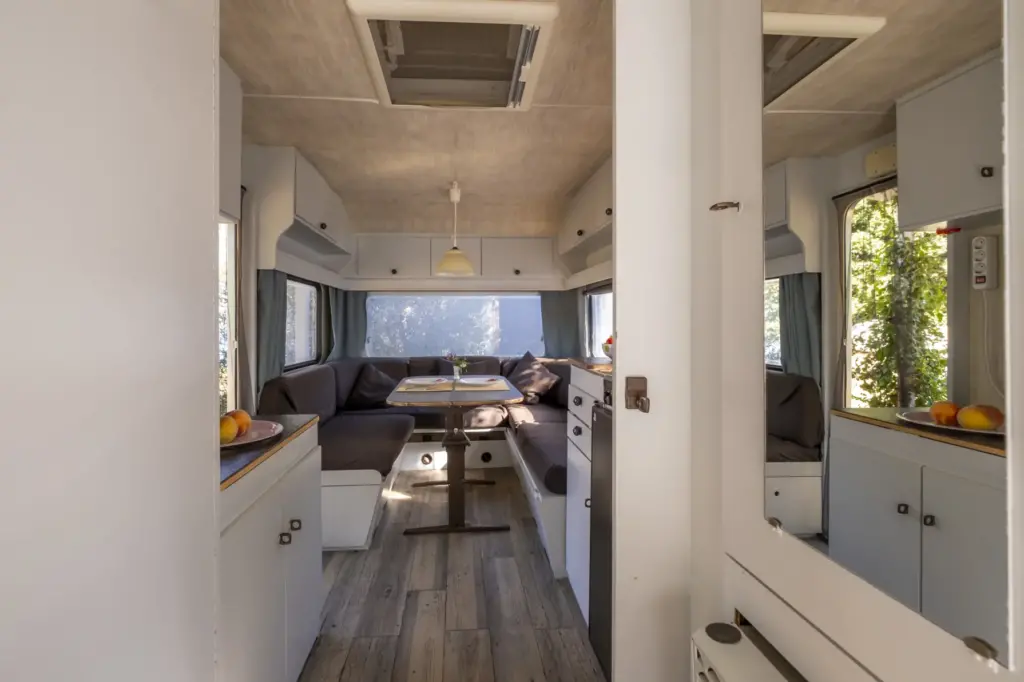 retro-caravan-asteri-5